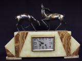 Hodiny Art deco